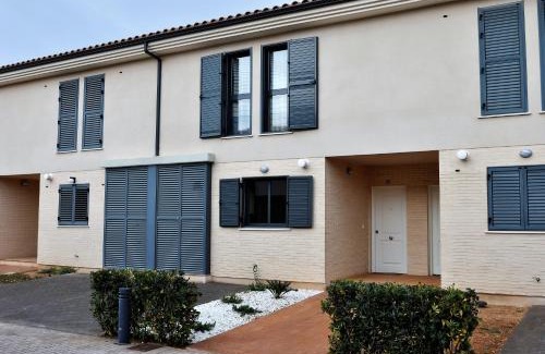 San Jorge House | Elegant Chalet for 6 in Golf Panorámica with Free Wi-Fi