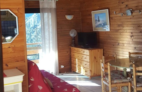 Allos Ski Chalet | Chalet Allos, 62 miles from downtown, 62 miles from entrance of Mercantour Park