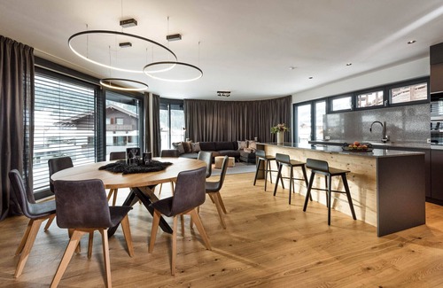 Kitzbuehel Apartment | Exquisite Chalet Alpin Jewel T6 with Spa in Kirchberg