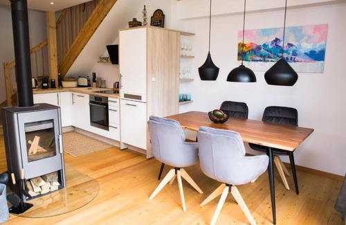 Puchberg Am Schneeberg Ski Chalet | Experience Chalet am Schneeberg See with Lake Views