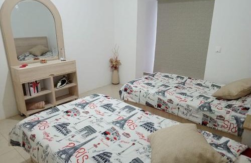 Duhur ash Shuwayr Ski Chalet | Relaxing Chalet Apartment at Tilal Fanar Resort with Pool