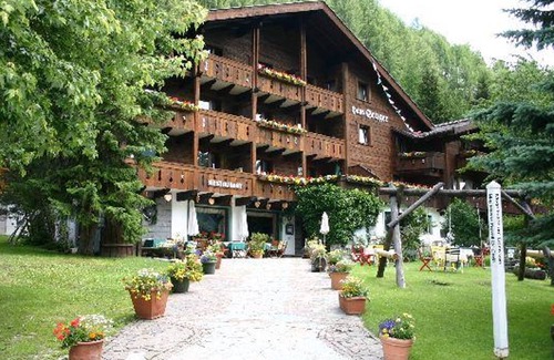 Heiligenblut Apartment | Family-Friendly Chalet Apartment at Senger - Ideal Retreat