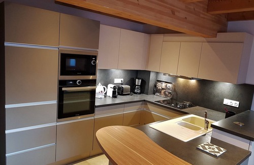 Araches-la-Frasse Ski Chalet | Elegant Chalet Arpitan with Panoramic Mountain Views