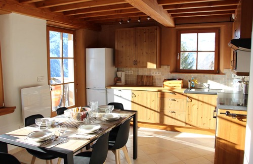 Villard-Reculas Ski Chalet | Unwind at Chalet with Sauna, Hot Tub & Ski Slopes Access