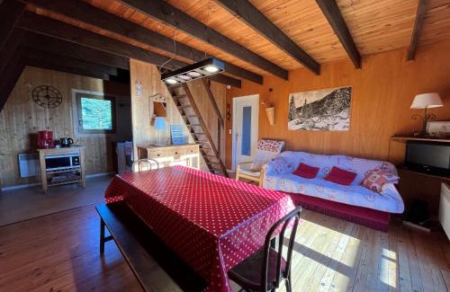 Lans-en-Vercors Ski Chalet | Family-Friendly Chalet Atypique with Scenic Views in Villard-de-Lans