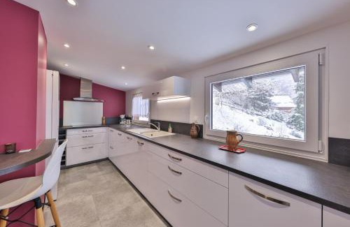 Muhlbach-sur-Munster Ski Chalet | Idyllic Chalet au bois des écureuils - Rated 10/10, Family-Friendly