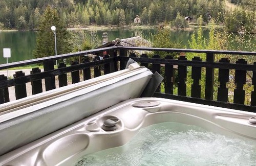 Champex-Lac Ski Chalet | Chalet au Paradis: Relax with Hot Tub, Sauna & Garden Views
