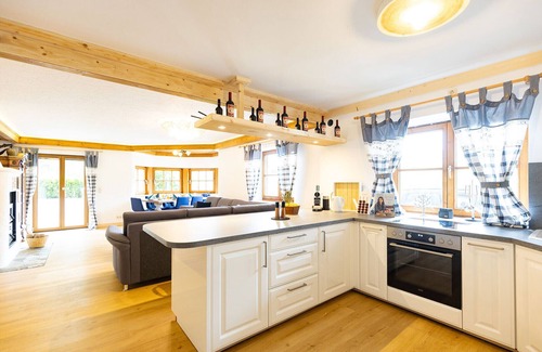 Verwaltungsgemeinschaft Hornergruppe Ski Chalet | Chalet 'Au' with Mountain View, Private Terrace and Wi-Fi