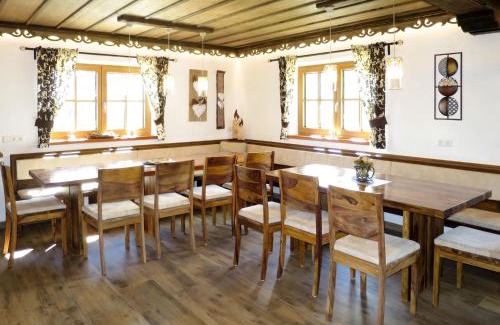 Forstau Ski Chalet | Discover Chalet Aualm - FRT100 with 4 Stars & Family-Friendly