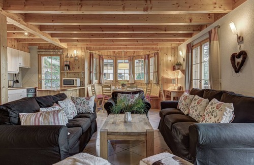 Riddes Ski Chalet | Top-Rated Chalet Aurelia - Pet-Friendly Retreat in La Tzoumaz