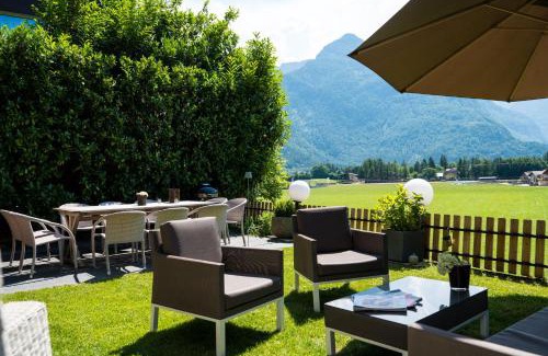 Golling an der Salzach Ski Chalet | Hunter's Chalet: Family-Friendly Retreat with Mountain Views