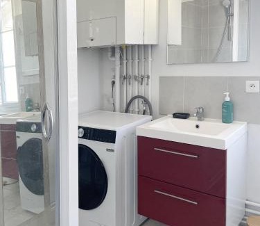Chantilly Apartment | Chalet Aux Oiseaux - by La Boite en Plus