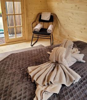 Fiennes Other | Relaxing Chalet with Unlimited Pool Access Awaits You