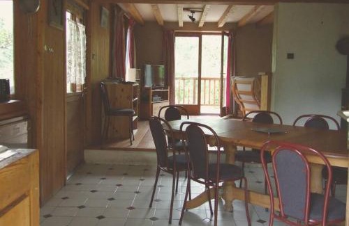 Les Vigneaux Ski Chalet | Cozy Chalet with Garden Near Vallouise - Family Friendly
