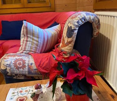 Crevalcore Ski Chalet | Pet-Friendly Chalet B&B Laghetti Martina with Hot Tub & Dining
