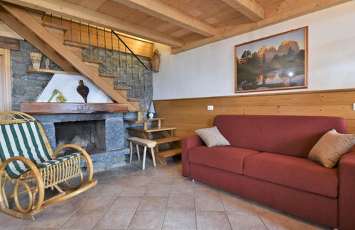 Mello Ski Chalet | Scenic Chalet Baita Lake View - Rated 9.6/10 & Pet Friendly