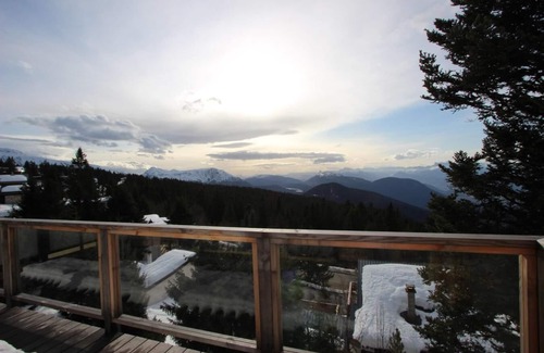 Chamrousse Ski Chalet | Cozy Chalet with Balcony and Ski Locker in Chamrousse