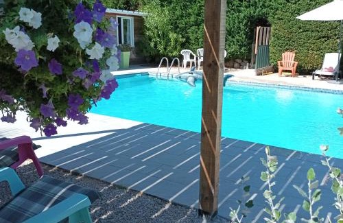 Rognes Apartment | Relaxing Chalet Near Pool, 6km from Piano Festival