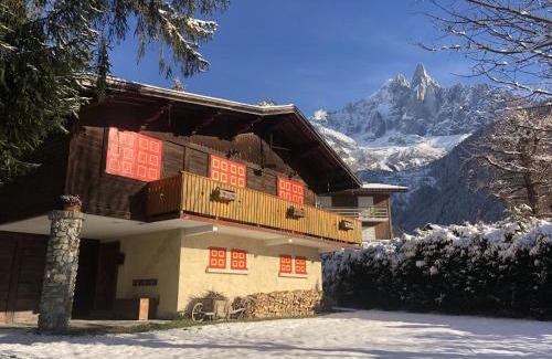 Les Praz-de-Chamonix Ski Chalet | Family-Friendly Chalet Baraka in Chamonix les Praz Awaits