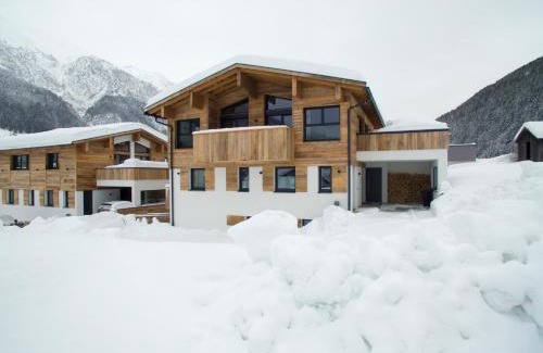 Pettneu am Arlberg Ski Chalet | Elegant Chalet Bella: Oceanfront Spa & Breakfast Retreat