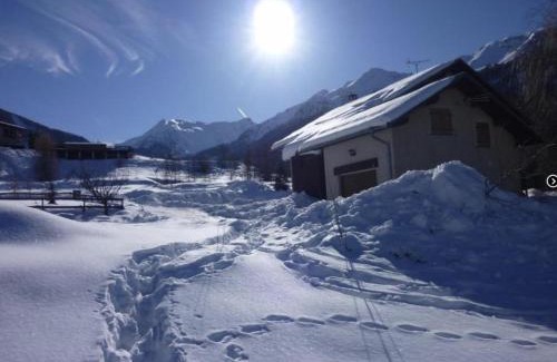 Les Orres Ski Chalet | Chalet Bellevue: Pet-Friendly Retreat with Pool & 9.5 Rating