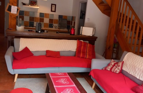 Aste-Beon Ski Chalet | Discover Chalet Bergerie Pyrenees: Lake View & Spa Retreat