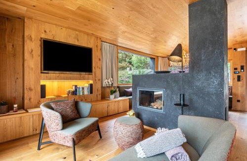Casola Ski Chalet | Discover Chalet Bergfreund: Rated 9/10, Pet-Friendly Retreat