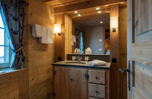 Sertig Dorfli Ski Chalet | Experience Chalet Berghof Sertig: 5-Star Family Retreat