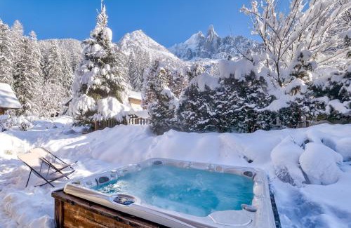 Chamonix-Mont-Blanc Ski Chalet | Experience Chalet Black Stone: Family-Friendly Retreat with Pool