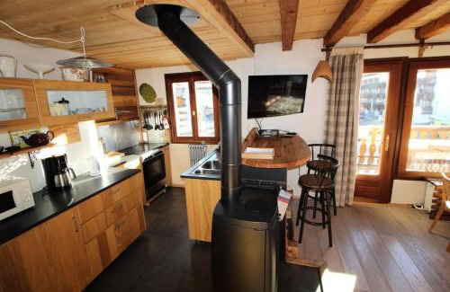 Les Almes Ski Chalet | Family-Friendly Chalet Bobech - Comfort for 8 Guests