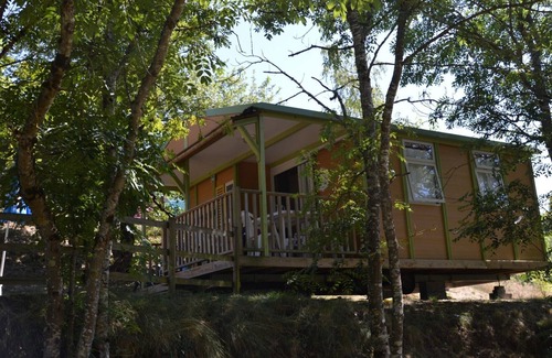 Eclassan Ski Chalet | Cozy Chalet BOIS: Ideal for 5 with Pool & Breakfast