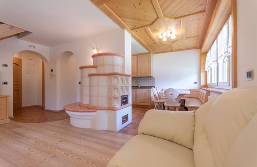 Mazzin Apartment | Welcoming Chalet Butterfly 1: Family-Friendly Retreat