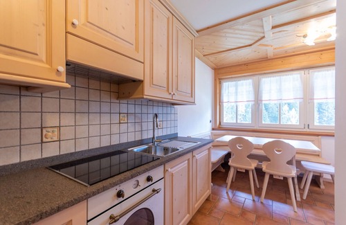 Mazzin Apartment | Welcoming Chalet Butterfly 1: Family-Friendly Retreat