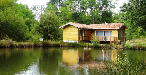 Castets Ski Chalet | Oceanfront Family Retreat at Chalet "Côté Lac" - 9.5/10