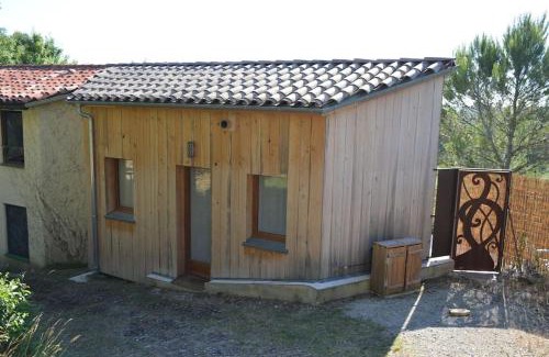 Ventenac-Cabardes Ski Chalet | Serene Chalet with Ocean View and Refreshing Pool