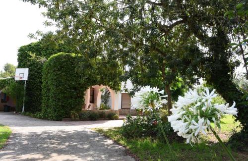 Tortosa House | Discover Chalet Camí d'en Gala: 4-Star Family Retreat