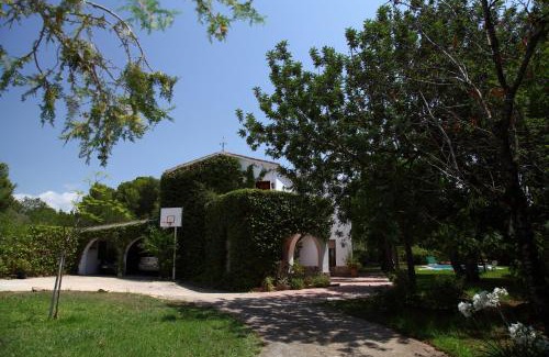 Tortosa House | Discover Chalet Camí d'en Gala: 4-Star Family Retreat
