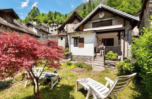 Ceppo Morelli House | Discover Chalet Casa dei Nonni: Pet Friendly & Family Ready