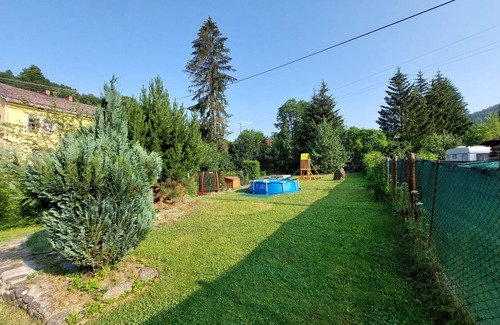 Cerny Dul Ski Chalet | Pet-Friendly Chalet Cerny Důl with Pool & Breakfast