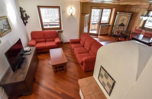 Penia Ski Chalet | Inviting Chalet Cesa Galaldriel-1 with Family-Friendly Amenities