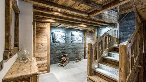 Chamonix-Mont-Blanc Ski Chalet | Indulge at Chalet Chal'heureux + Annexe - 4-Star Retreat