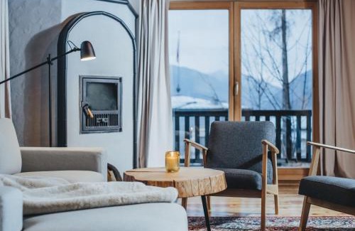 Bad Gastein Ski Chalet | Chalet 1018: Family-Friendly Retreat with Perfect Ratings