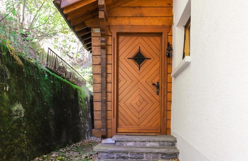 Alpe des Chaux Ski Chalet | Highly Rated Chalet Astrantia: Family-Friendly Retreat