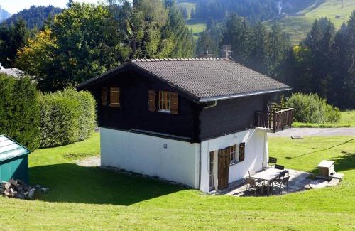 Moleson Ski Chalet | Pet-Friendly Chalet Castor: Guest Rated 9/10 Awaits You