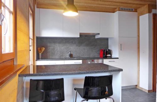 Moleson Ski Chalet | Pet-Friendly Chalet Castor: Guest Rated 9/10 Awaits You