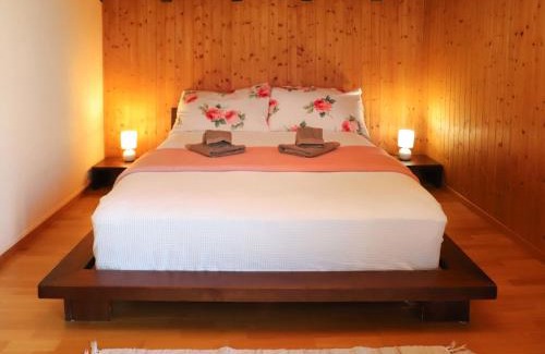 Lens Ski Chalet | Cozy Chalet Praline: Family & Pet-Friendly Retreat