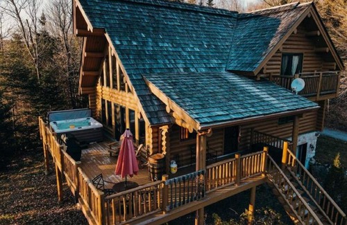 Saint-Faustin-Lac-Carre Ski Chalet | Discover Chalet Chaleuron in Saint-Faustin-Lac-Carré