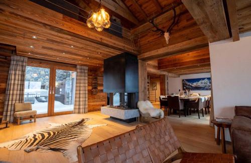 Meribel-Mottaret Ski Chalet | Family-Friendly Chalet Chardon Bleu with Hot Tub Delight