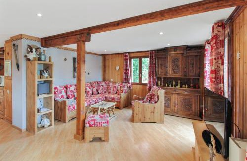 Stosswihr Ski Chalet | Cozy 2-Bedroom Chalet with Balcony and WiFi in Stosswihr