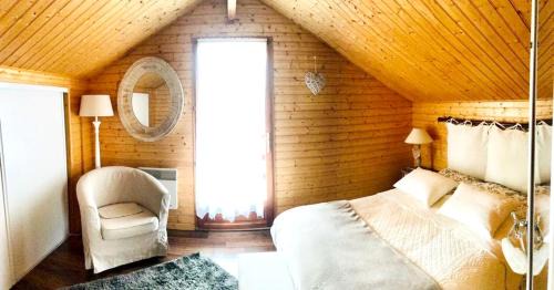 La Teste-de-Buch Ski Chalet | Relaxing Chalet with Pool & WiFi in La Teste de Buch